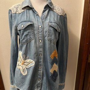 Womens Mudd Chambray & Lace long sleeved shirt reworked upcycle distressed sz S